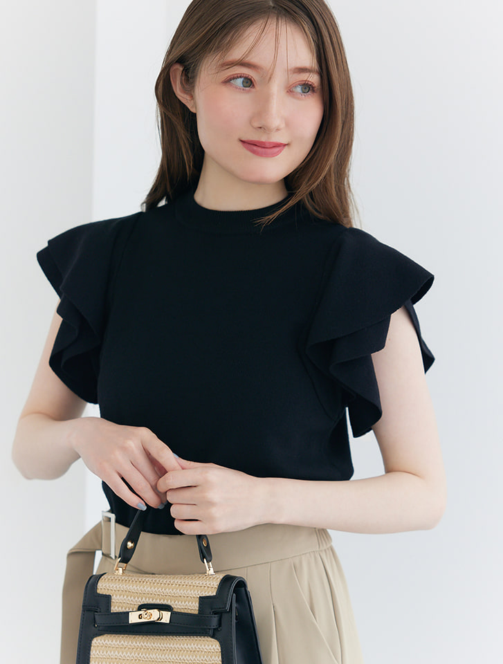 ラッフルスリーブニット